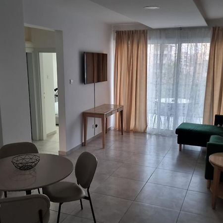 Sweet Apartment'S Limassol Bagian luar foto